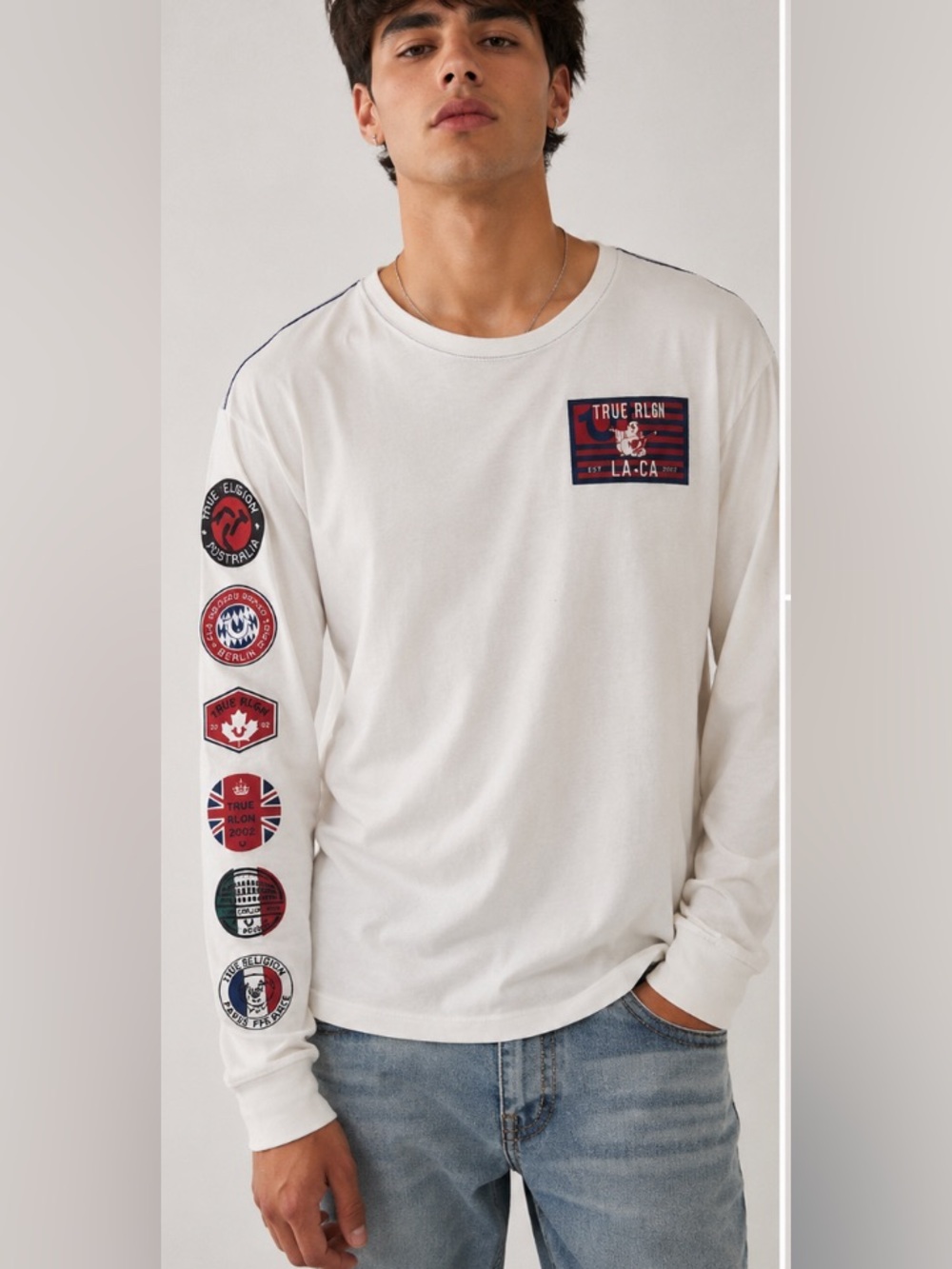 True Religion Men’s  Long Sleeve Graphic Logo T-Shirt International Sleeve Print